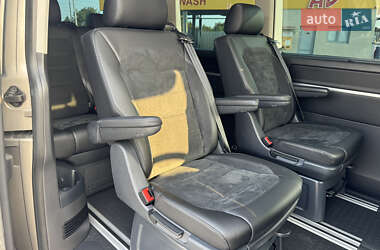 Минивэн Volkswagen Multivan 2018 в 