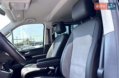 Минивэн Volkswagen Multivan 2023 в 