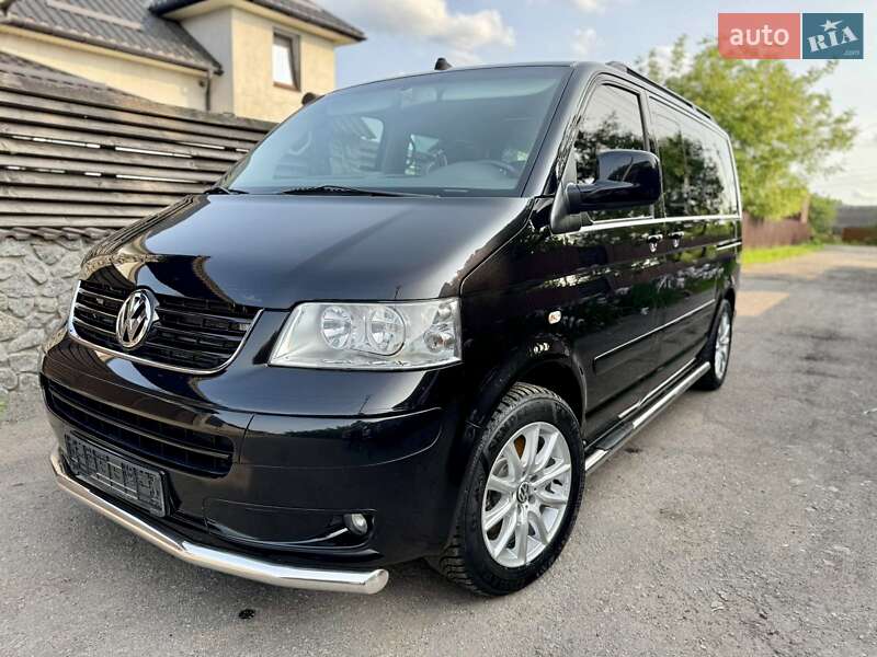 Минивэн Volkswagen Multivan 2009 в 