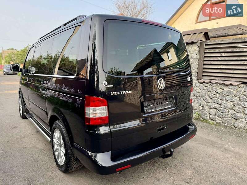 Минивэн Volkswagen Multivan 2009 в Казатине