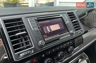 Минивэн Volkswagen Multivan 2016 в 