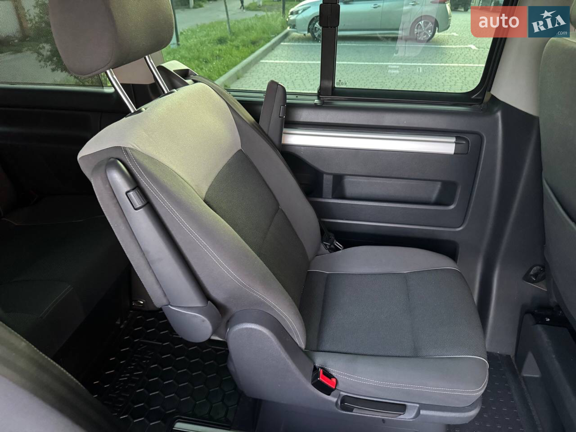 2010 Volkswagen Multivan - мініатюра 14