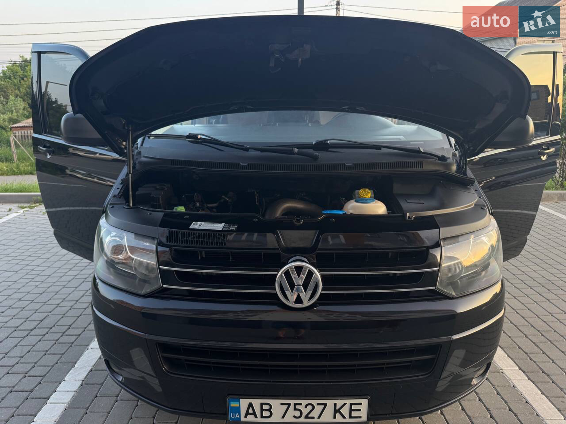 2010 Volkswagen Multivan - мініатюра 32