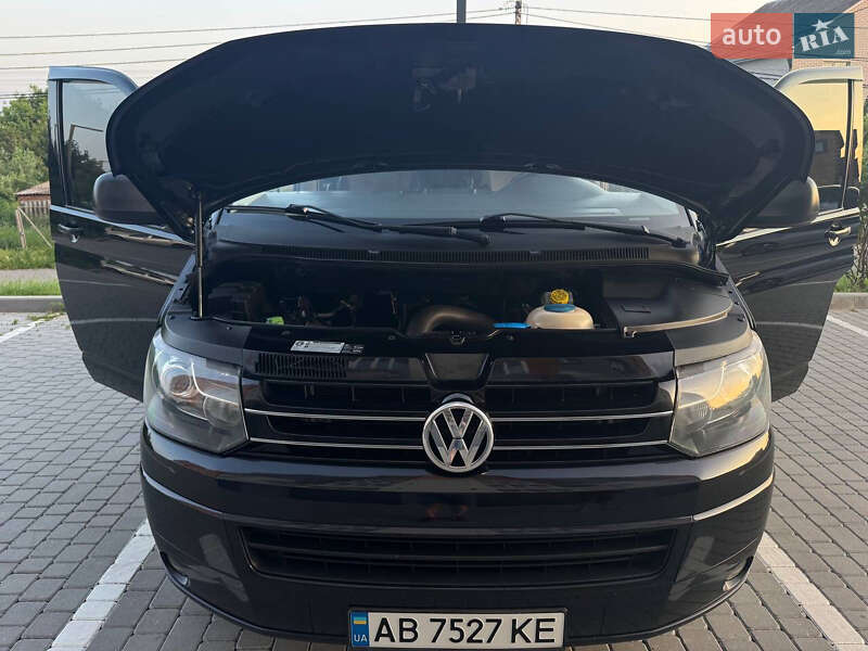 Минивэн Volkswagen Multivan 2010 в Виннице