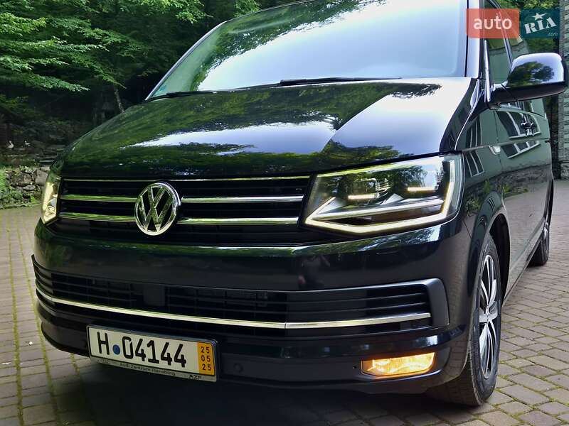 Минивэн Volkswagen Multivan 2017 в Сваляве