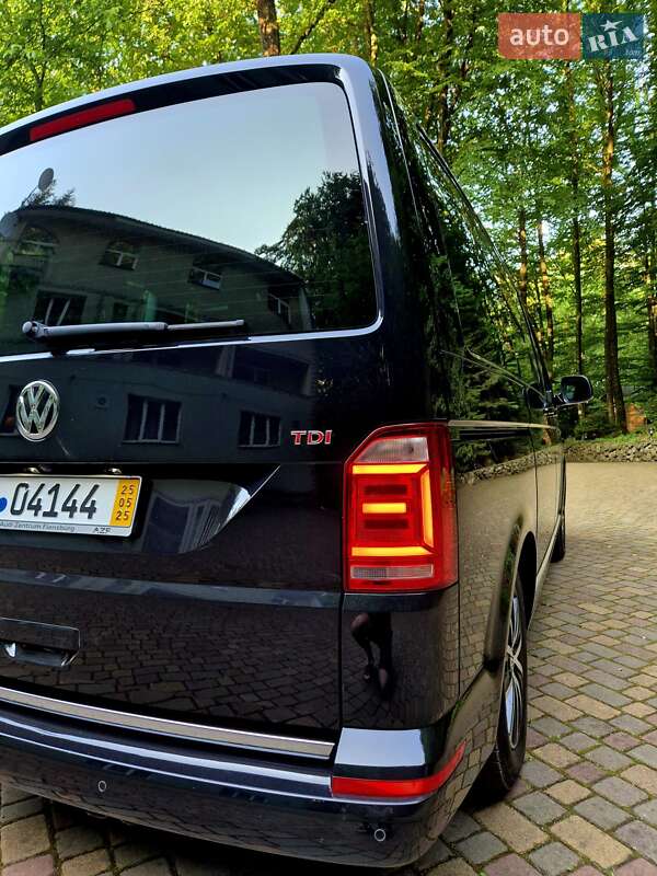 Минивэн Volkswagen Multivan 2017 в Сваляве