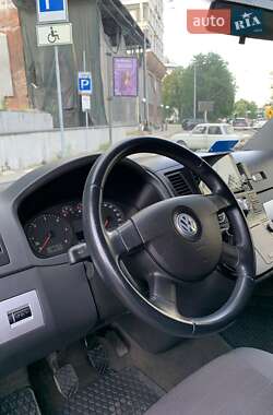 Минивэн Volkswagen Multivan 2008 в 