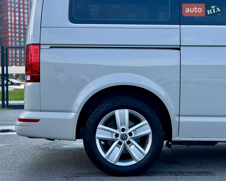 Мінівен Volkswagen Multivan 2020 в Києві
