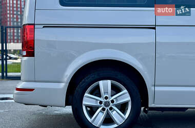 Минивэн Volkswagen Multivan 2020 в 