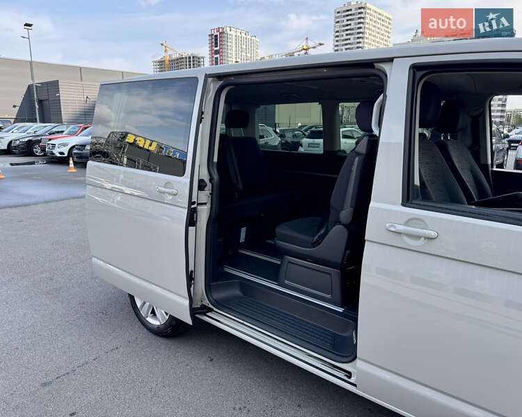 Мінівен Volkswagen Multivan 2020 в Києві