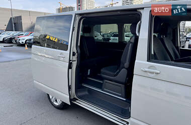 Минивэн Volkswagen Multivan 2020 в 