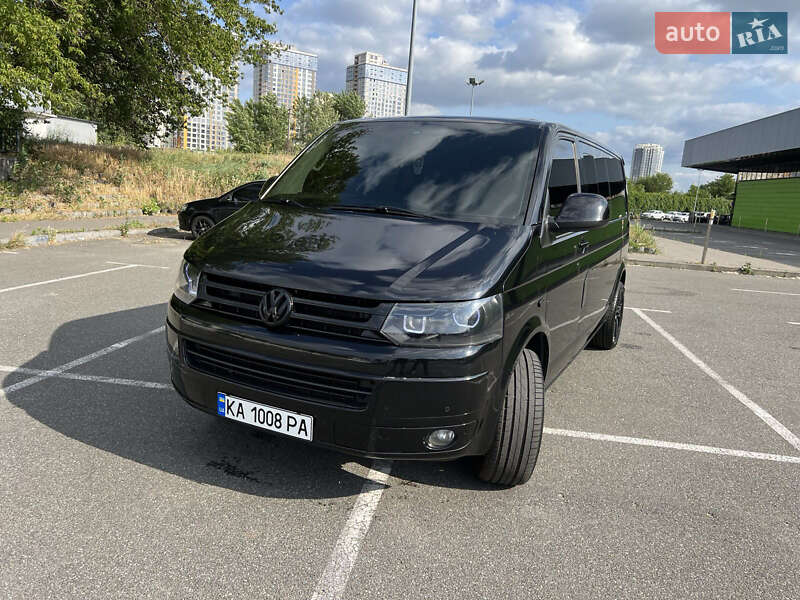 Минивэн Volkswagen Multivan 2010 в Киеве