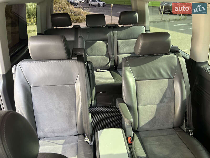 Минивэн Volkswagen Multivan 2010 в Киеве