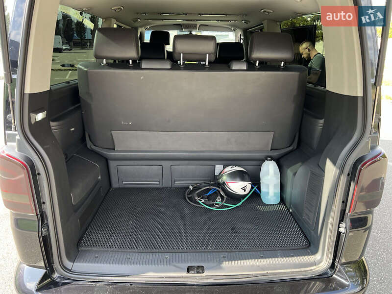 Минивэн Volkswagen Multivan 2010 в Киеве