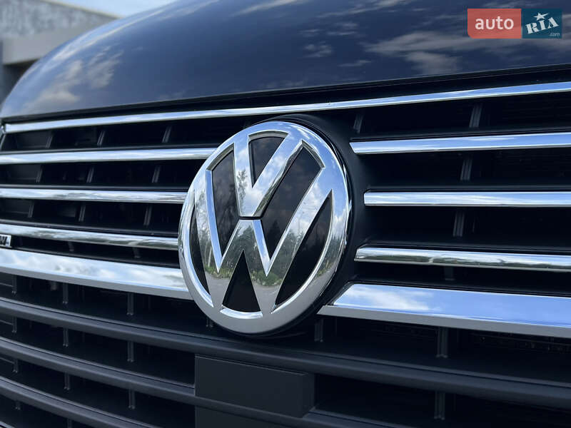 Минивэн Volkswagen Multivan 2020 в Киеве