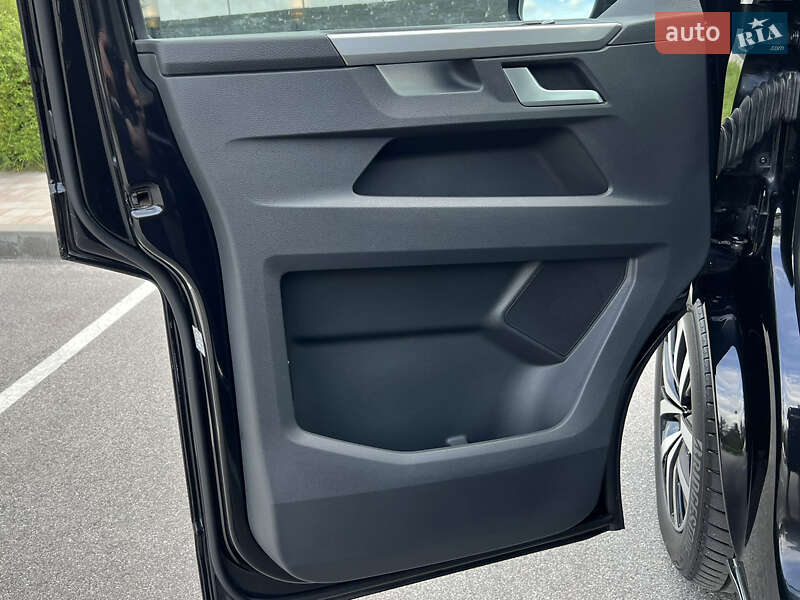Минивэн Volkswagen Multivan 2020 в Киеве