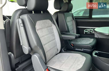 Минивэн Volkswagen Multivan 2020 в 