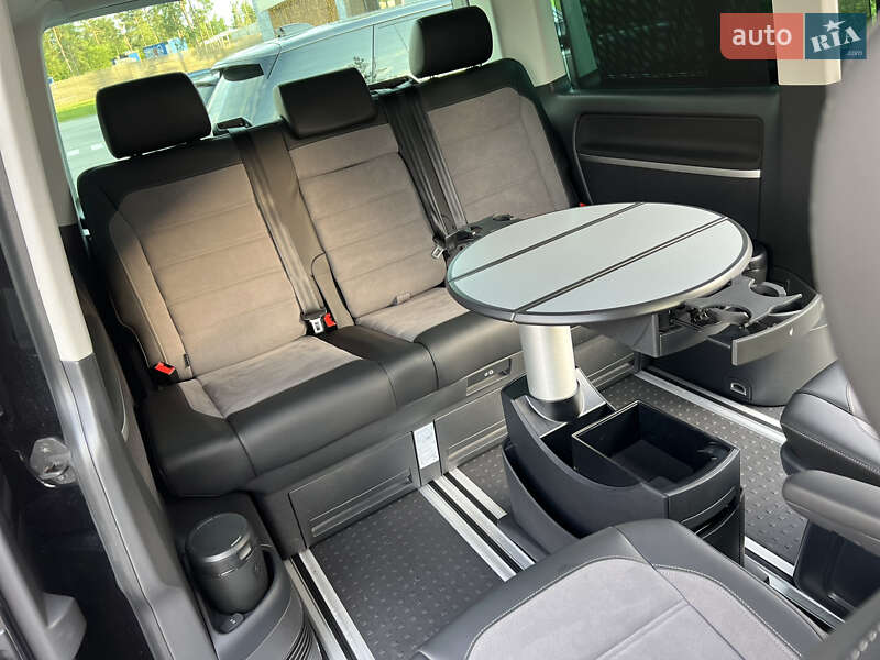 Минивэн Volkswagen Multivan 2020 в Киеве