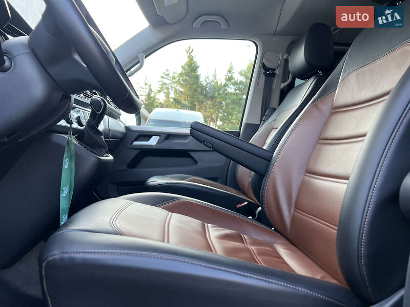 Минивэн Volkswagen Multivan 2020 в Киеве