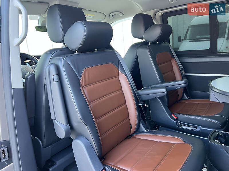Минивэн Volkswagen Multivan 2020 в Киеве