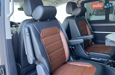 Минивэн Volkswagen Multivan 2020 в 