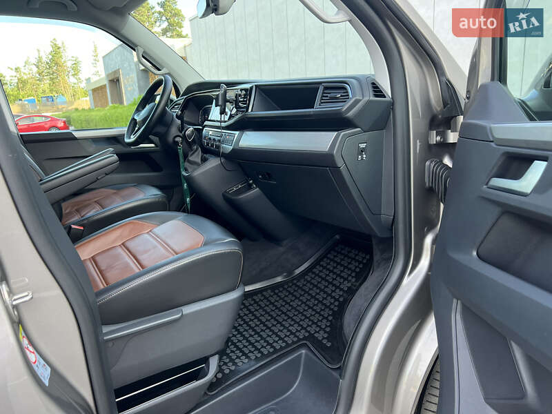 Минивэн Volkswagen Multivan 2020 в Киеве