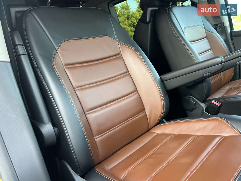 Минивэн Volkswagen Multivan 2020 в Киеве