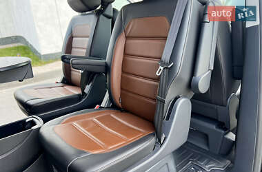 Минивэн Volkswagen Multivan 2020 в 