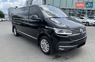 Минивэн Volkswagen Multivan 2021 в 