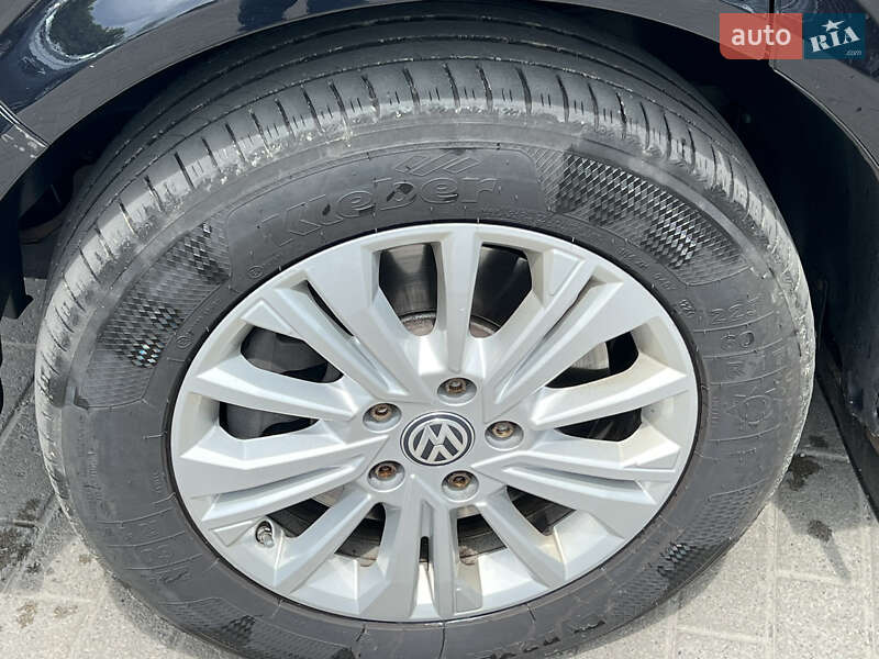 Мінівен Volkswagen Multivan 2021 в Полтаві