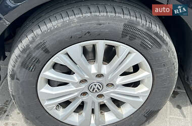 Минивэн Volkswagen Multivan 2021 в 