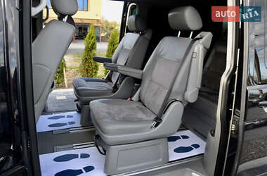Минивэн Volkswagen Multivan 2009 в 