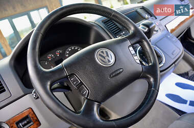 Минивэн Volkswagen Multivan 2009 в 