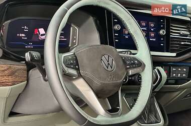 Минивэн Volkswagen Multivan 2024 в 