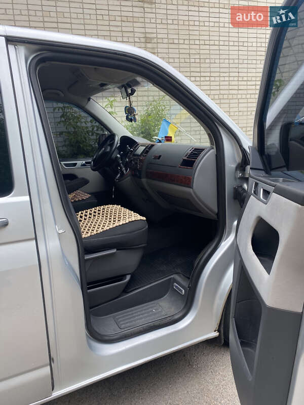 Минивэн Volkswagen Multivan 2006 в Черкассах