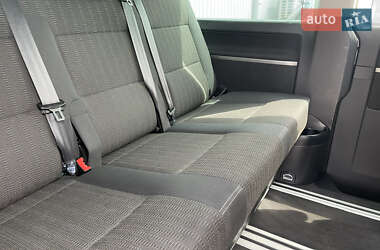Минивэн Volkswagen Multivan 2018 в 