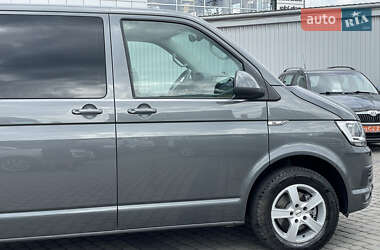 Минивэн Volkswagen Multivan 2018 в 