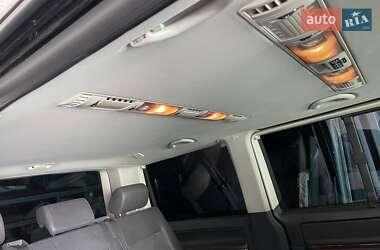 Минивэн Volkswagen Multivan 2010 в 