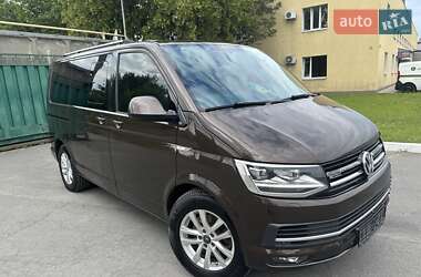 Минивэн Volkswagen Multivan 2017 в 