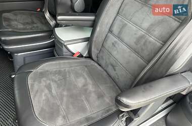 Минивэн Volkswagen Multivan 2017 в 