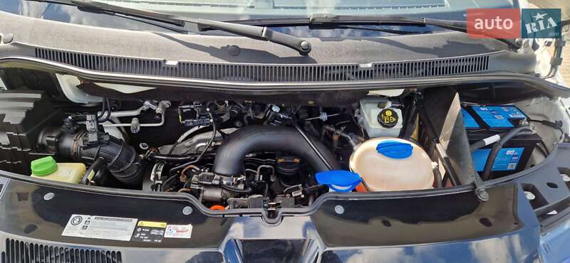 Минивэн Volkswagen Multivan 2013 в Львове