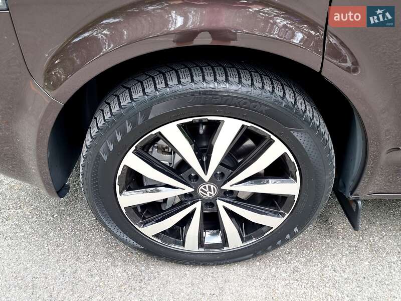 Минивэн Volkswagen Multivan 2012 в Киеве