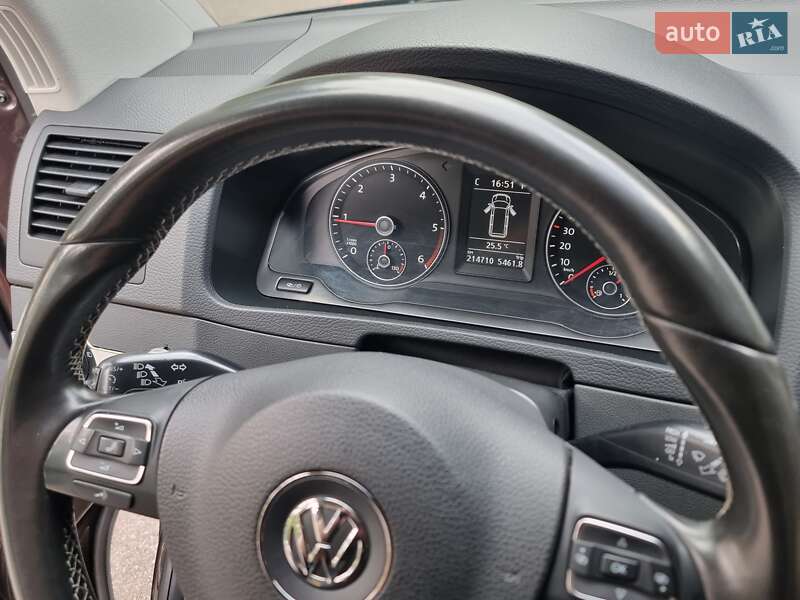 Минивэн Volkswagen Multivan 2012 в Киеве