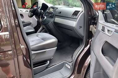 Минивэн Volkswagen Multivan 2012 в 