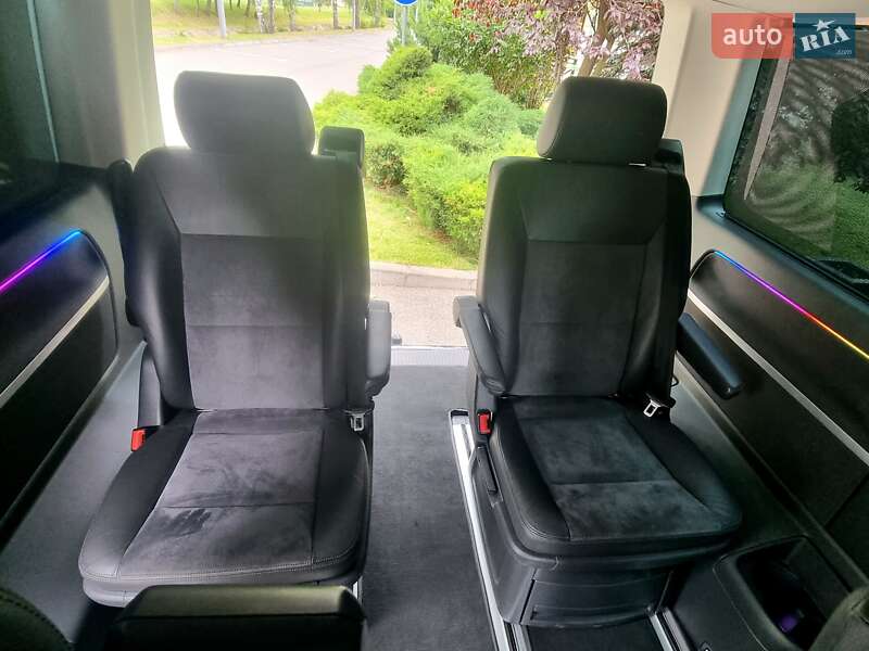 Минивэн Volkswagen Multivan 2012 в Киеве