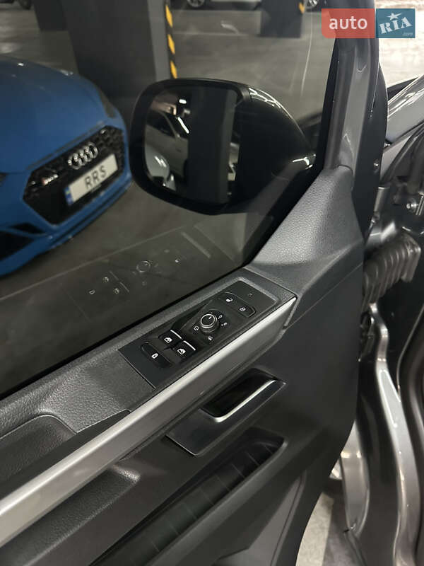 Минивэн Volkswagen Multivan 2021 в Одессе