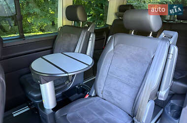 Минивэн Volkswagen Multivan 2016 в 
