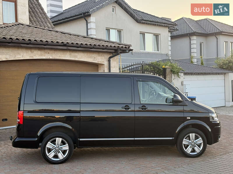 Мінівен Volkswagen Multivan 2014 в Одесі
