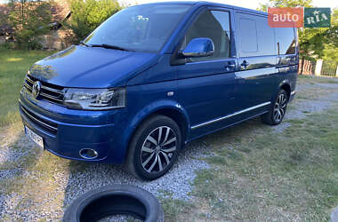 Минивэн Volkswagen Multivan 2015 в 