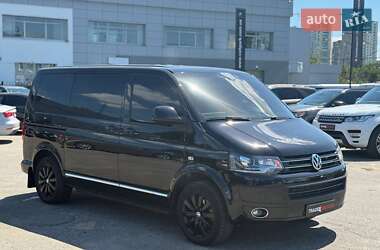 Минивэн Volkswagen Multivan 2012 в 